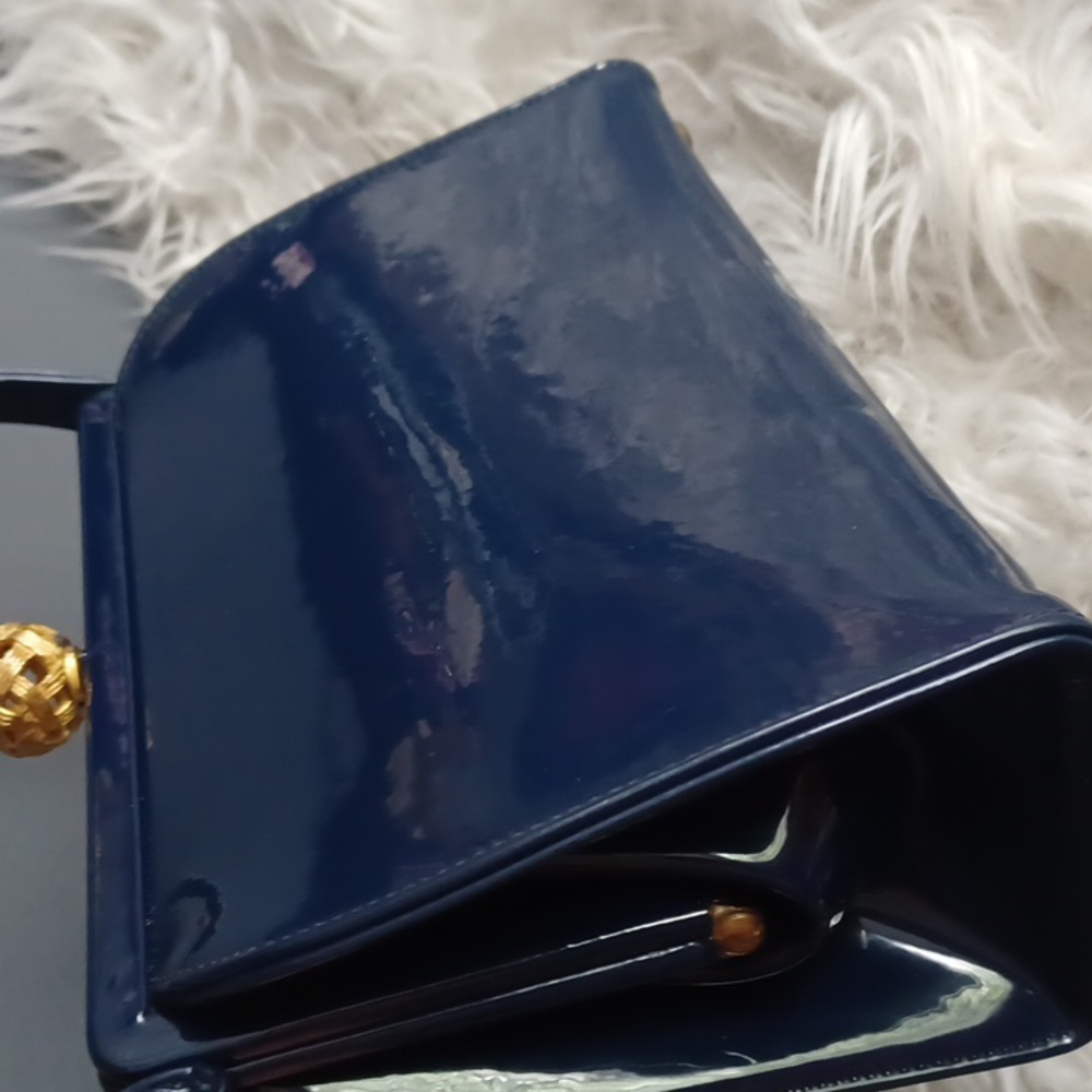 Vintage  patent leather  purse - Picture 3 of 16